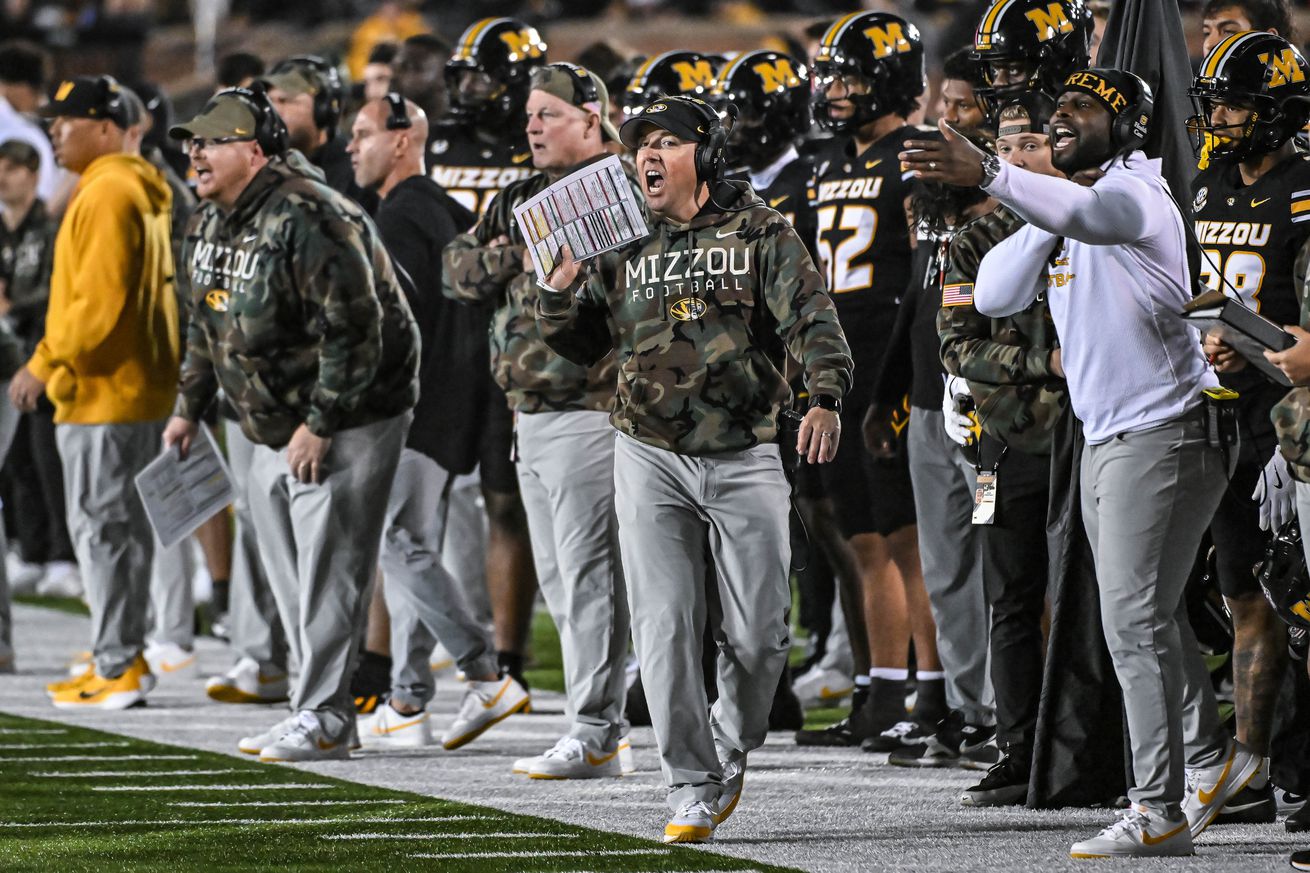COLLEGE FOOTBALL: NOV 09 Oklahoma at Missouri