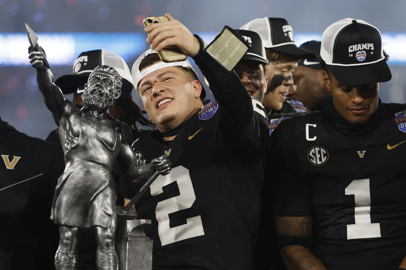 COLLEGE FOOTBALL: DEC 27 Birmingham Bowl - Georgia Tech vs Vanderbilt
