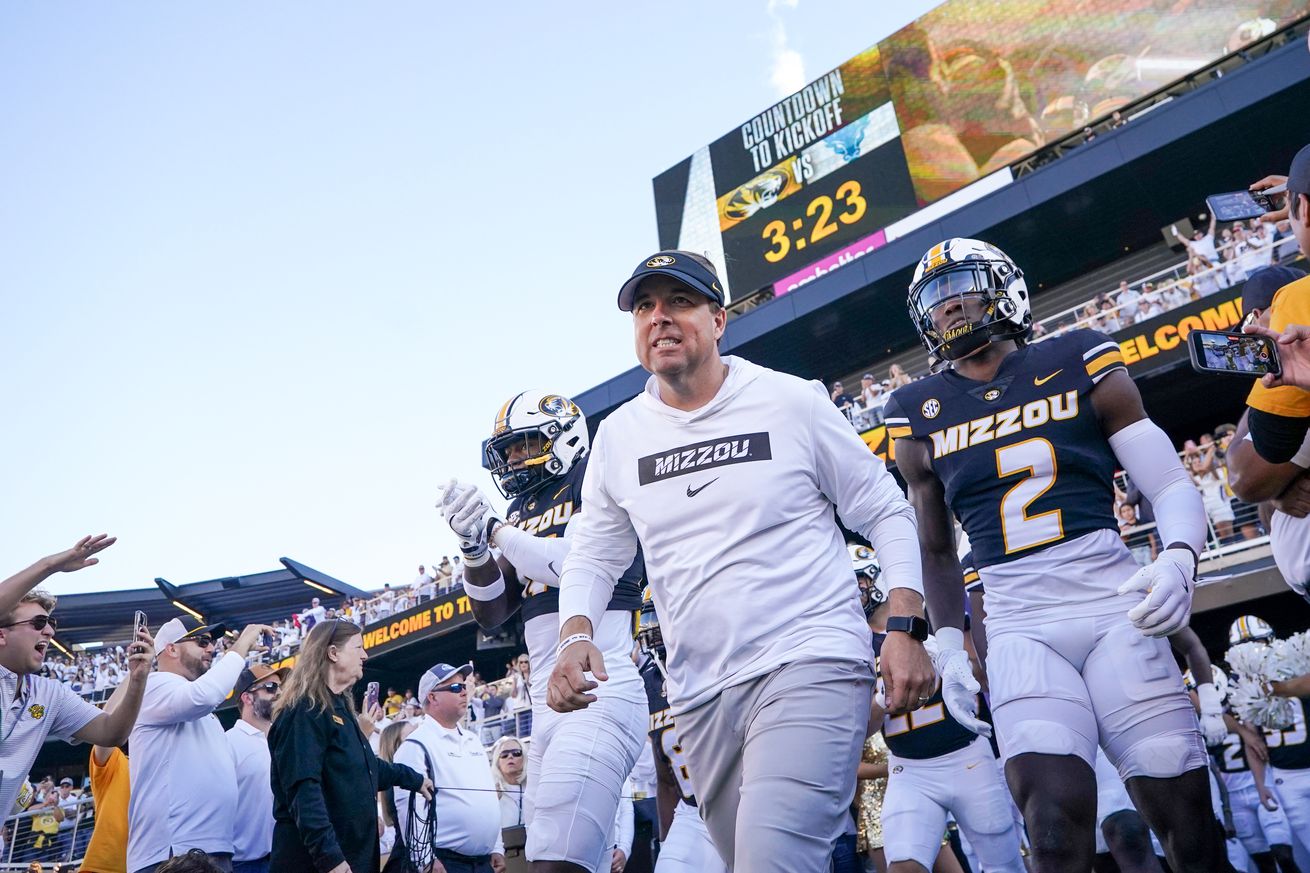 NCAA Football: Buffalo at Missouri
