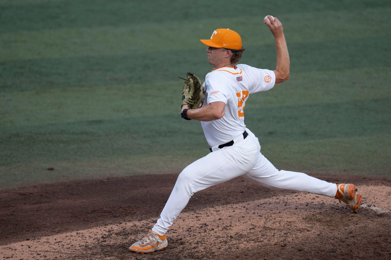 Syndication: The Knoxville News-Sentinel